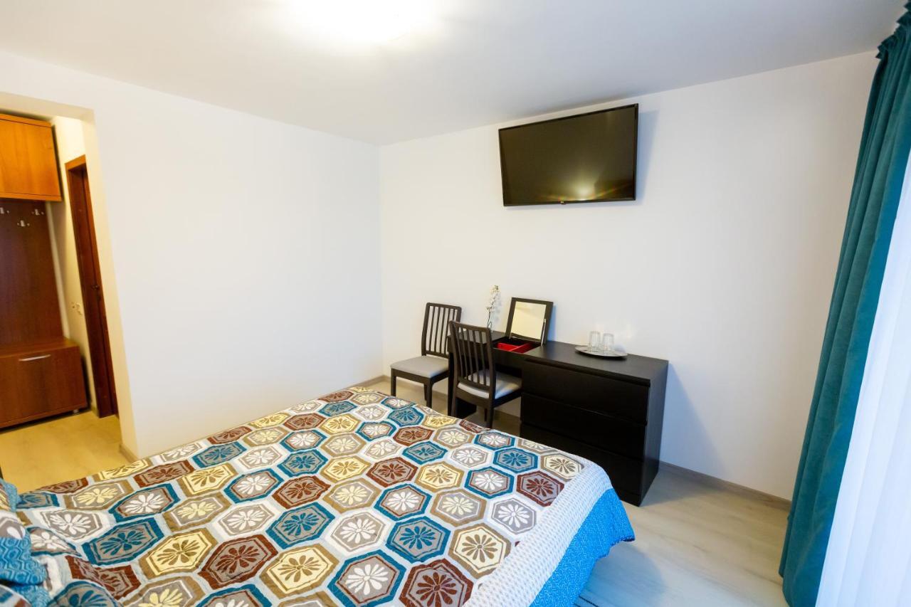 Pensiunea Mateo Hotel Bodzavásár Kültér fotó